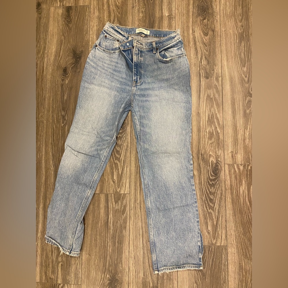 Curve Love Ultra High Rise 90s Straight Jean - Picture 4 of 4